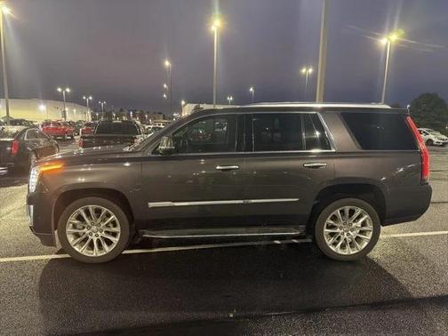 2018 Cadillac Escalade Luxury