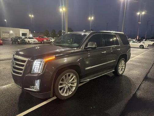 2018 Cadillac Escalade Luxury
