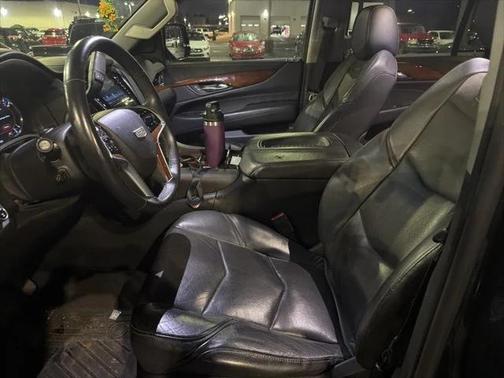 2018 Cadillac Escalade Luxury