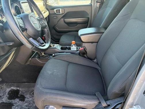 2021 Jeep Gladiator Willys 4x4