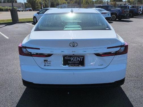 Ice 2026 Toyota Camry LE