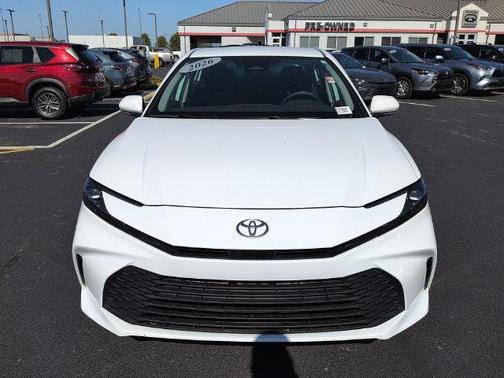 Ice 2026 Toyota Camry LE