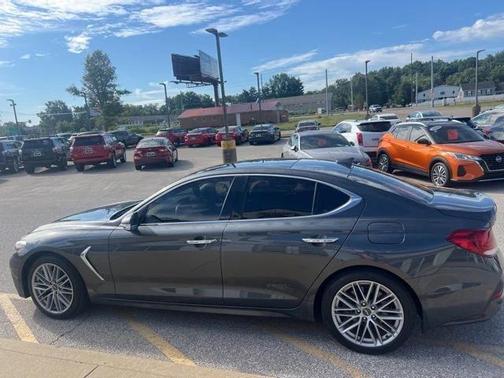 2020 Genesis G70 2.0T RWD