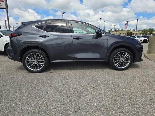 2022 Lexus NX 350h Premium