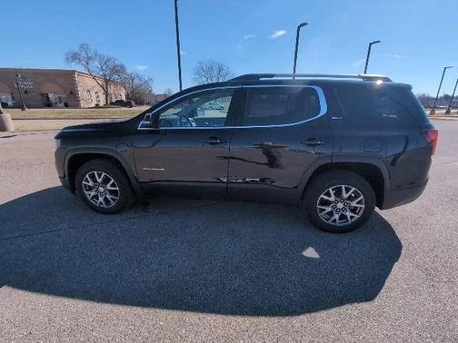2023 GMC Acadia FWD SLT
