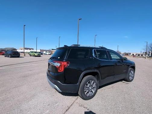 2023 GMC Acadia FWD SLT