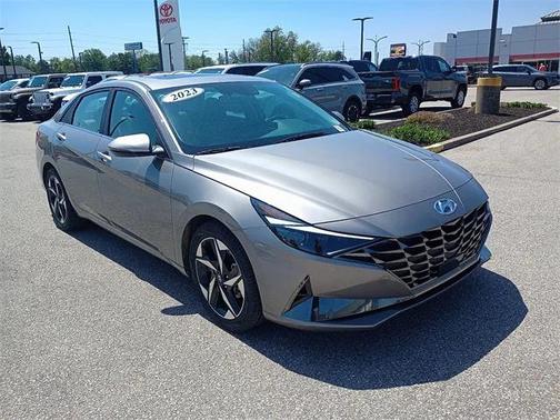 2023 Hyundai ELANTRA Limited