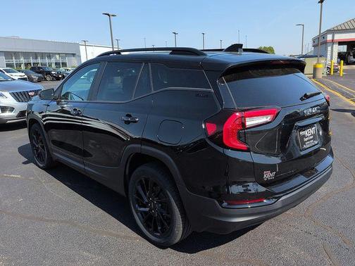 Ebony Twilight Metallic 2023 GMC Terrain SLE