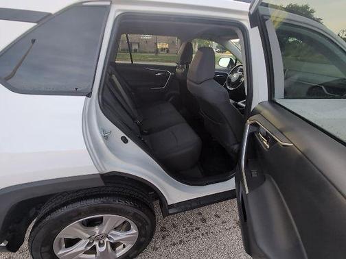 Ice 2025 Toyota RAV4 XLE