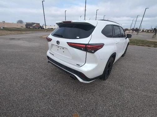 2023 Toyota Highlander XSE