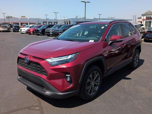 2022 Toyota RAV4 Hybrid XLE Premium