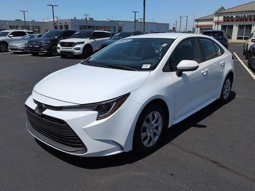 Ice 2025 Toyota Corolla LE