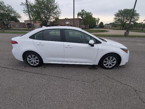 Ice 2025 Toyota Corolla LE
