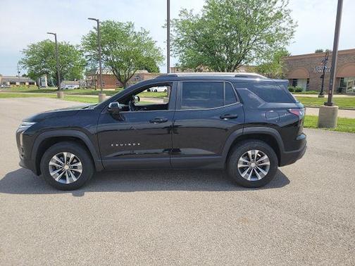 Mosaic Black Metallic 2025 Chevrolet Equinox 1LT