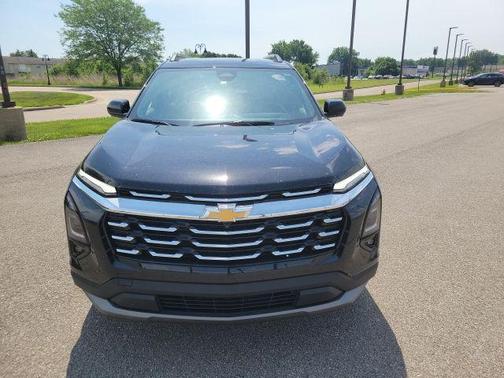 Mosaic Black Metallic 2025 Chevrolet Equinox 1LT