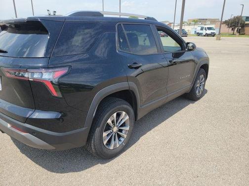Mosaic Black Metallic 2025 Chevrolet Equinox 1LT