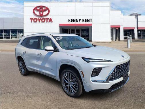 White Frost Tricoat 2025 Buick Enclave Avenir FWD