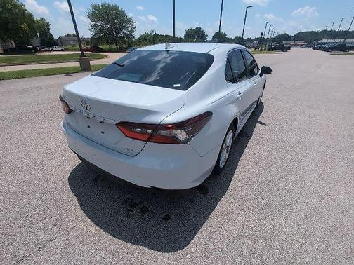 Ice Edge 2023 Toyota Camry LE