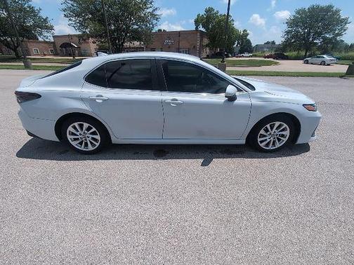 Ice Edge 2023 Toyota Camry LE