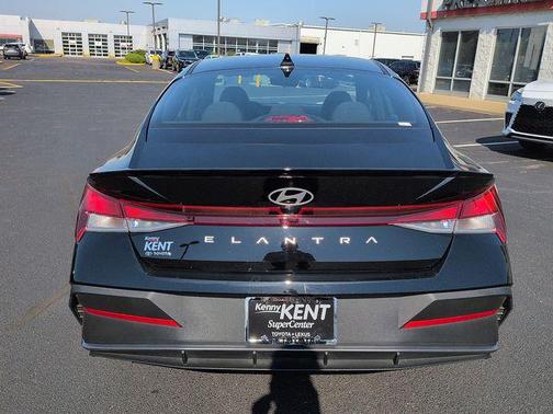 2025 Hyundai ELANTRA Sport