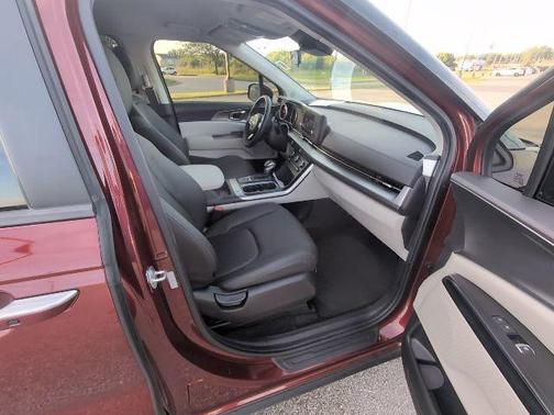 Flare Red 2024 Kia Carnival LX
