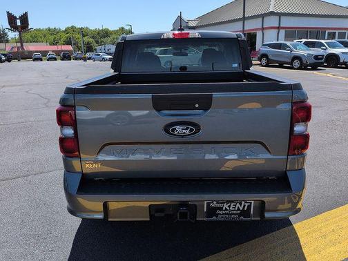Carbonized Gray Metallic 2025 Ford Maverick Lobo Standard