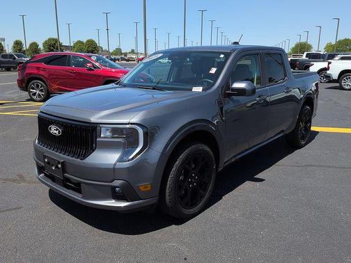 Carbonized Gray Metallic 2025 Ford Maverick Lobo Standard