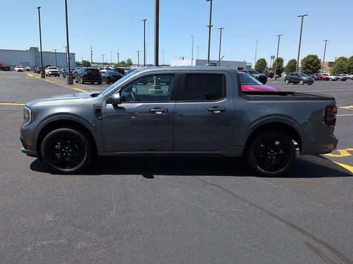 Carbonized Gray Metallic 2025 Ford Maverick Lobo Standard