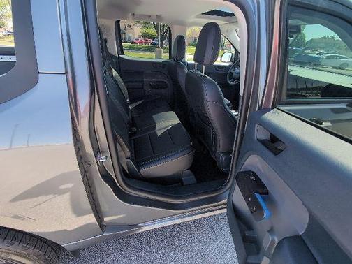 Carbonized Gray Metallic 2025 Ford Maverick Lobo Standard