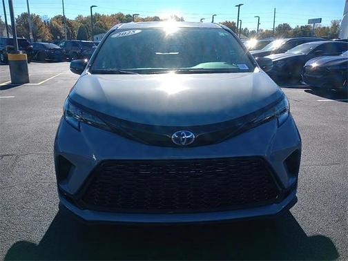 2025 Toyota Sienna XSE 7 Passenger