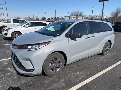 2026 Toyota Sienna XSE 7 Passenger