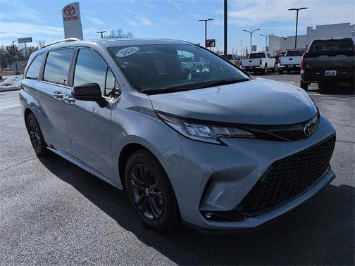 2026 Toyota Sienna XSE 7 Passenger