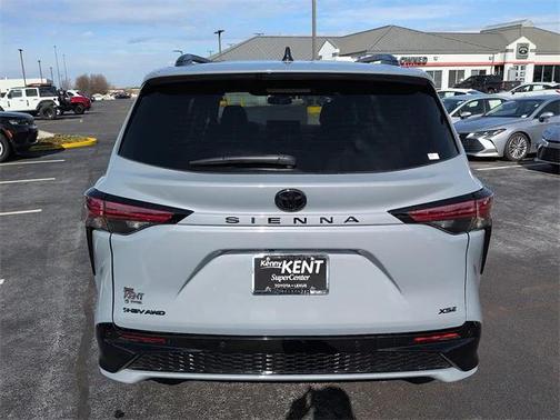 2026 Toyota Sienna XSE 7 Passenger