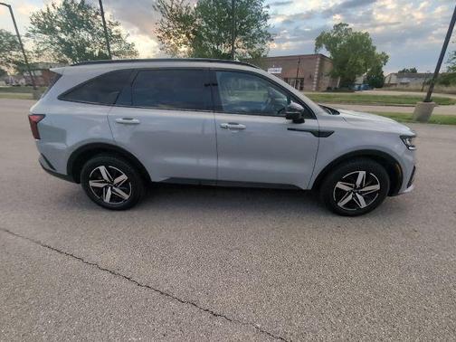 Wolf Gray 2023 Kia Sorento EX
