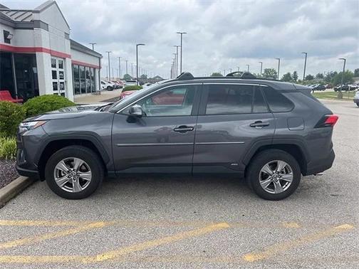 2022 Toyota RAV4 Hybrid XLE