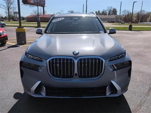2024 BMW X7 xDrive40i