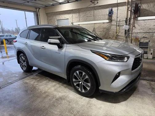 2021 Toyota Highlander Hybrid XLE