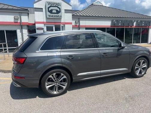 2022 Audi Q7 55 Prestige