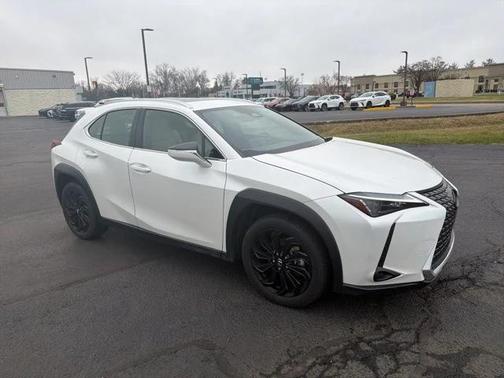 2025 Lexus UX 300h Base