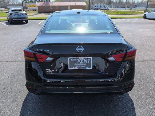 Super Black 2025 Nissan Altima 2.5 SV