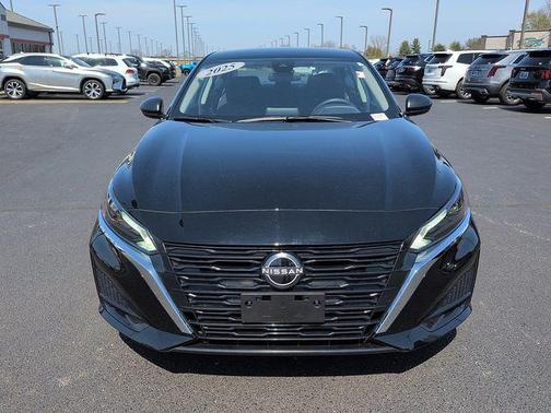 Super Black 2025 Nissan Altima 2.5 SV