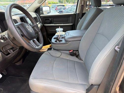 Granite Crystal Metallic Clearcoat 2019 RAM 1500 Tradesman