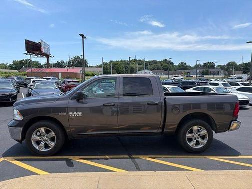 Granite Crystal Metallic Clearcoat 2019 RAM 1500 Tradesman