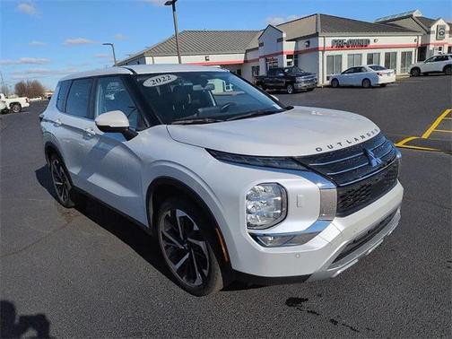 2022 Mitsubishi Outlander SE