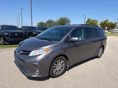 Predawn Gray Mica 2020 Toyota Sienna XLE Premium