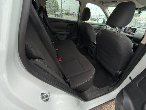 Everest White Pearl 2025 Nissan Rogue S
