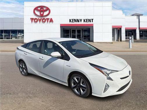 Super White 2017 Toyota Prius Four Touring