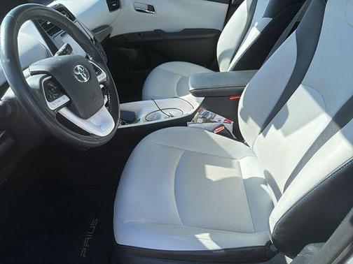 Super White 2017 Toyota Prius Four Touring