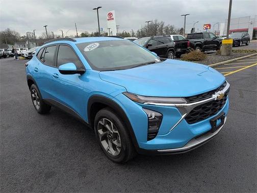 2025 Chevrolet Trax LT