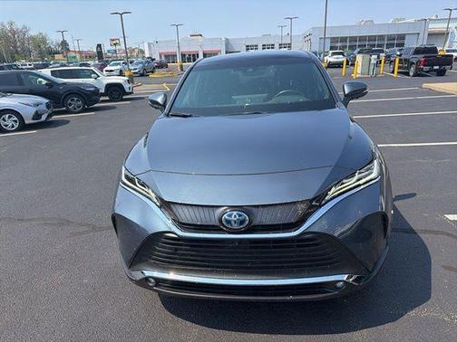 Coastal Gray Metallic 2023 Toyota Venza Limited